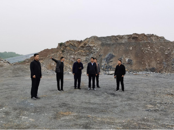 “时不我待、只争朝夕”市产业集团全力推进涉案企业复工复产和我市重大项目建设工作407.png